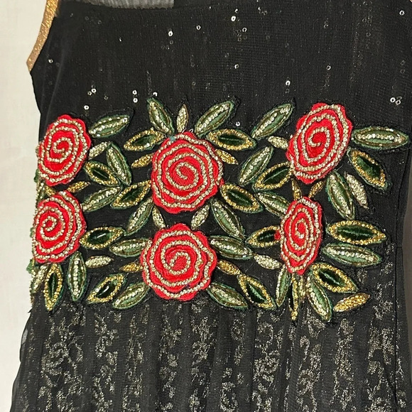 gorgeous rose appliqué / sequined / embossed dress size "28" made in India - Picture 3 of 5